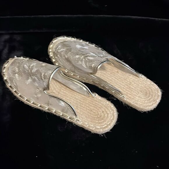 Women’s Silver Linen Woven Flat Slip-on Espadrilles - Picture 4 of 8